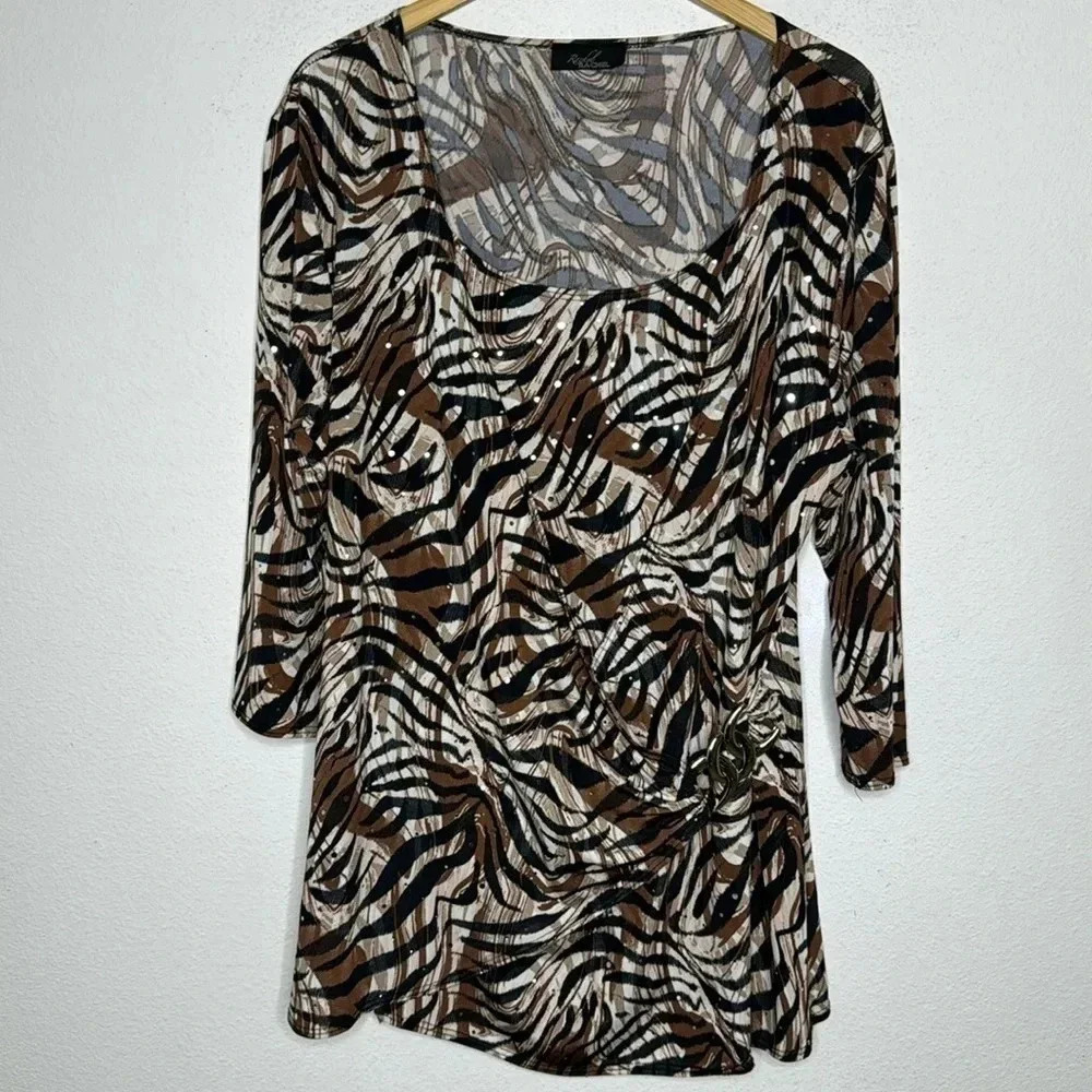 Rachel plus size animal print wrap top with silver metal size 2X